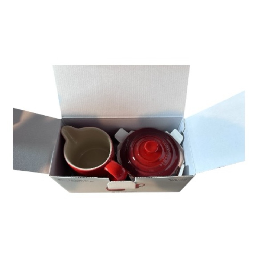 Le Creuset Signature Cream and Sugar Set (cerise) - Picture 4 of 12